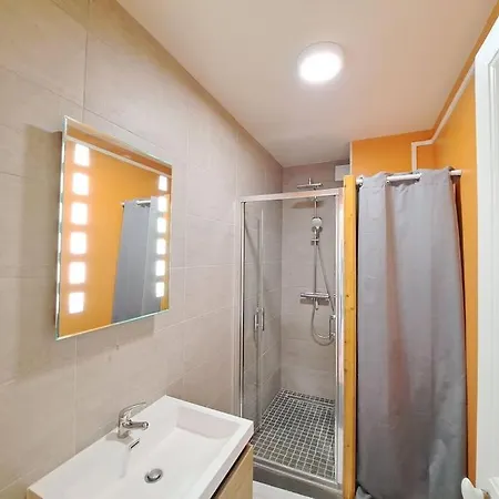 Kyoto, Lumineux Apartman Reims